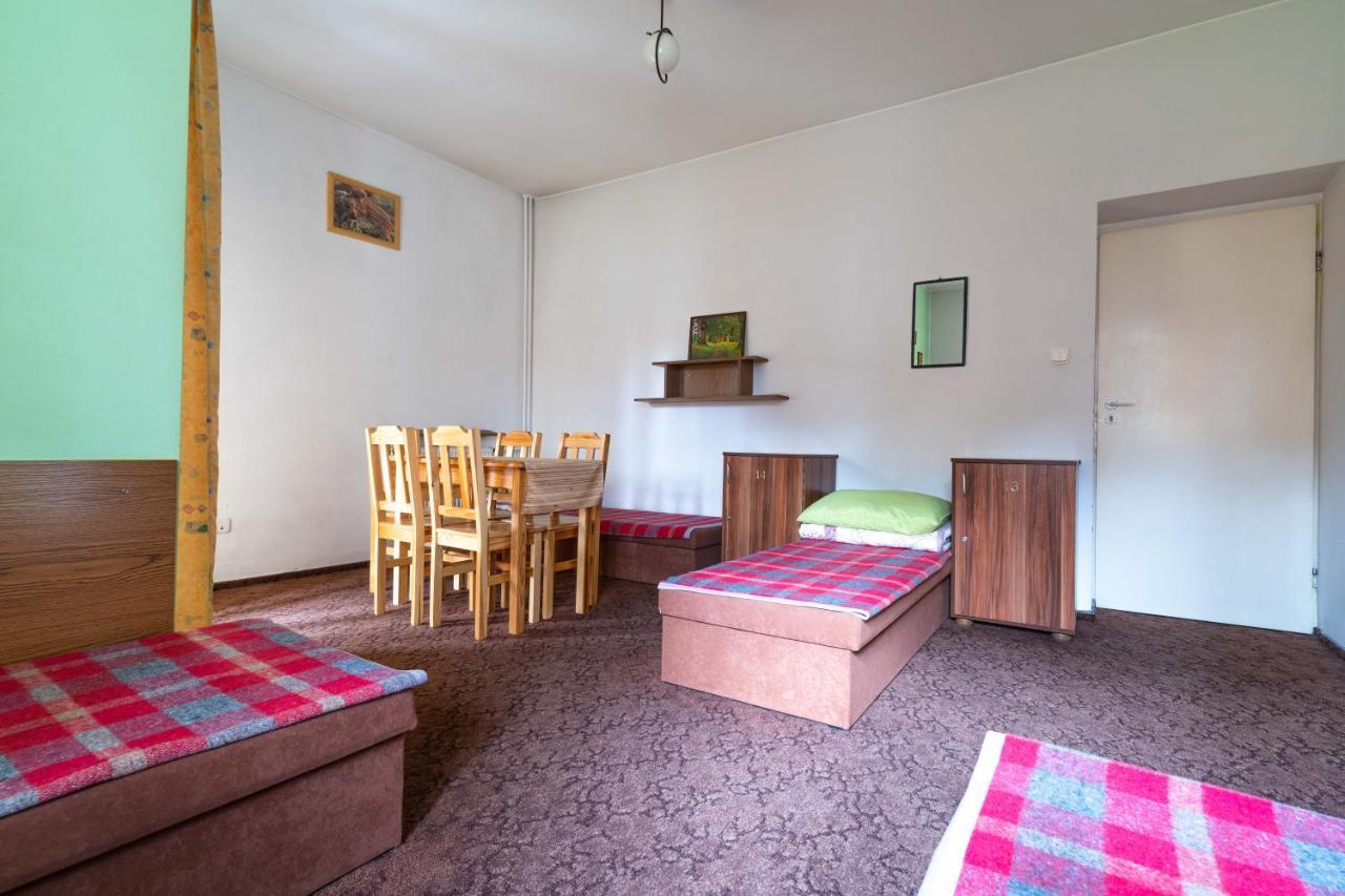 Miedzynarodowe Schronisko Mlodziezowe Ptsm Szarotka Pansiyon Zakopane Dış mekan fotoğraf