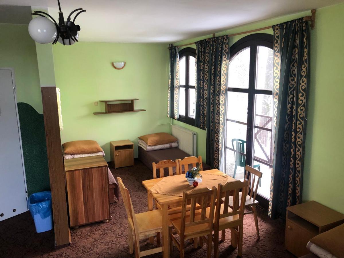 Miedzynarodowe Schronisko Mlodziezowe Ptsm Szarotka Pansiyon Zakopane Dış mekan fotoğraf